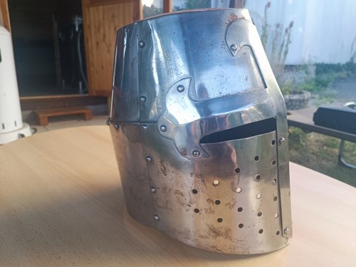 Massiver ritterhelm - massiver,